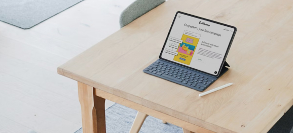 在系统界面设计中，如何在表格一行中放置 8 个操作按钮